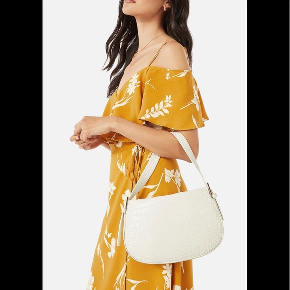 NWT JustFab Faux Croc Shoulder Bag in White - Picture 6 of 12